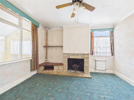 3 bedroom Detached house for sale in West Street, Oldland Common