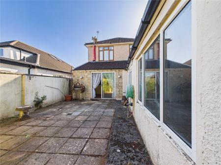 3 bedroom Detached house for sale in West Street, Oldland Common