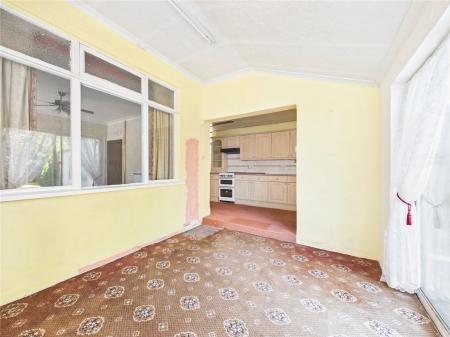 3 bedroom Detached house for sale in West Street, Oldland Common