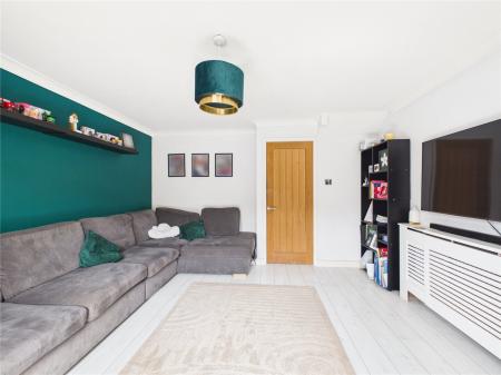 2 bedroom Terraced House for sale in Stoneleigh Drive, Barrs Court