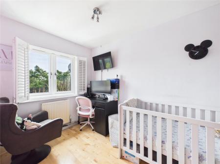 2 bedroom Terraced House for sale in Stoneleigh Drive, Barrs Court