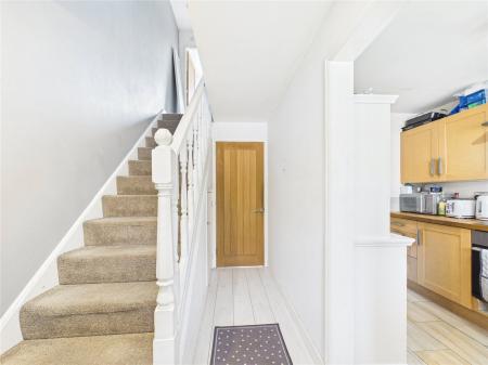 2 bedroom Terraced House for sale in Stoneleigh Drive, Barrs Court