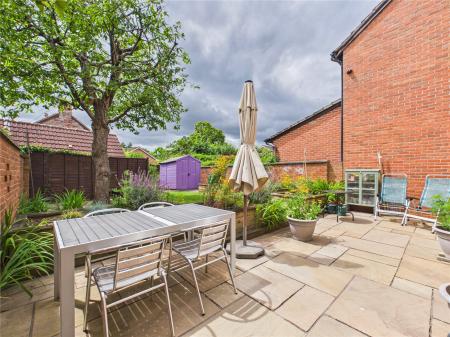 3 bedroom Link detached house for sale in Lees Lane, North Common