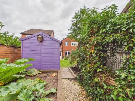 3 bedroom Link detached house for sale in Lees Lane, North Common