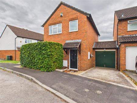 3 bedroom Link detached house for sale in Lees Lane, North Common