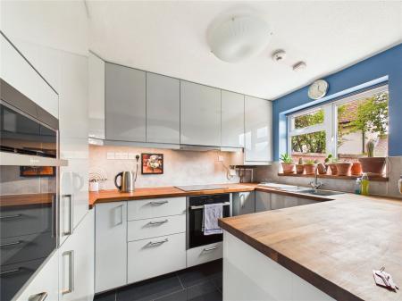 3 bedroom Link detached house for sale in Lees Lane, North Common