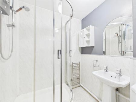 2 bedroom Terraced House for sale in Gilroy Close, Longwell Green