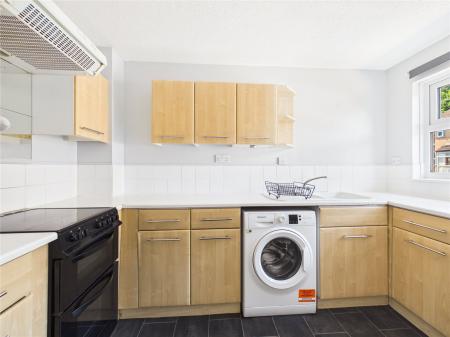 2 bedroom Terraced House for sale in Gilroy Close, Longwell Green