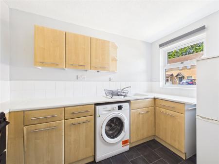 2 bedroom Terraced House for sale in Gilroy Close, Longwell Green