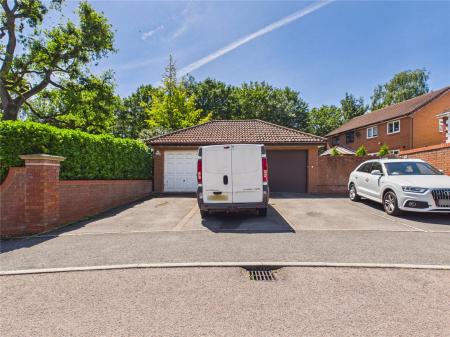 3 bedroom Semi-detached house for sale in Craven Way, Barrs Court