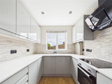 2 bedroom Detached house for sale in Parkwall Road, Cadbury Heath