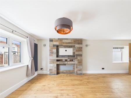 2 bedroom Detached house for sale in Parkwall Road, Cadbury Heath