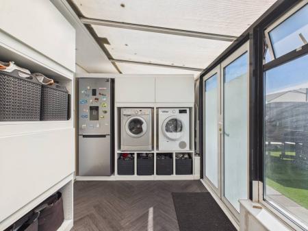 3 bedroom Semi-detached house for sale in California Road, Longwell Green