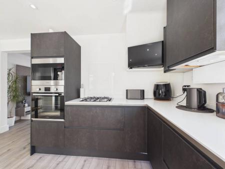 3 bedroom Semi-detached house for sale in California Road, Longwell Green