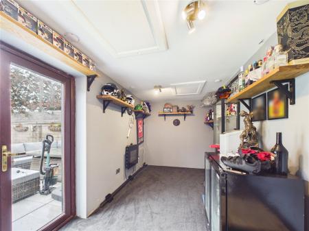 2 bedroom Semi-detached house for sale in Moor Croft Drive, Longwell Green