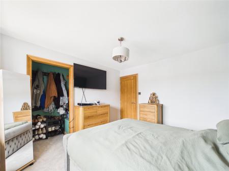 2 bedroom Semi-detached house for sale in Moor Croft Drive, Longwell Green