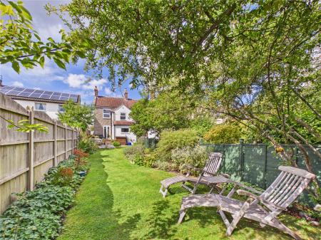 3 bedroom End of terrace house for sale in High Street, Oldland Common