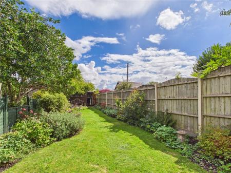 3 bedroom End of terrace house for sale in High Street, Oldland Common