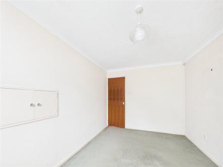 4 bedroom Detached house for sale in Hopland Close, Longwell Green