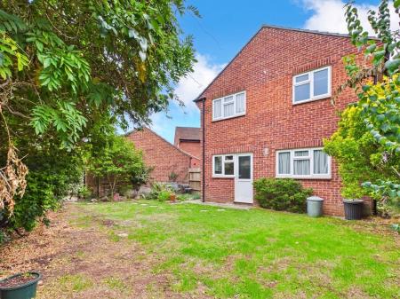 4 bedroom Detached house for sale in Hopland Close, Longwell Green
