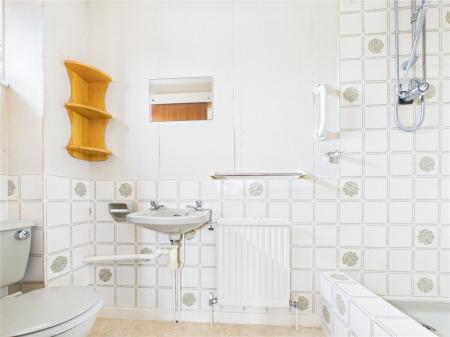 4 bedroom Detached house for sale in Hopland Close, Longwell Green