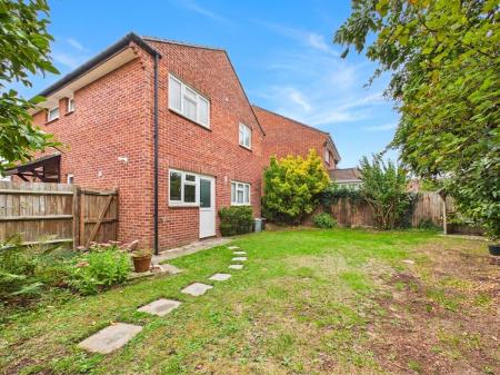 4 bedroom Detached house for sale in Hopland Close, Longwell Green
