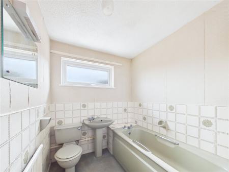 4 bedroom Detached house for sale in Hopland Close, Longwell Green