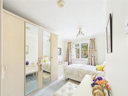 2 bedroom Semi-detached bungalow for sale in Fairoaks, Longwell Green