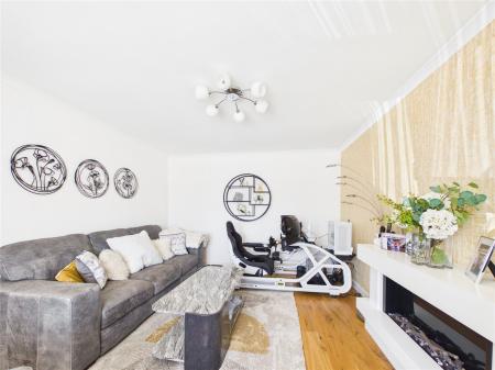 4 bedroom Detached house for sale in Francis Place, Longwell Green