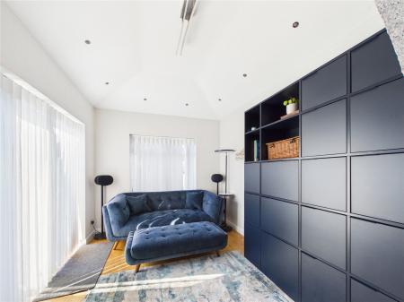 4 bedroom Detached house for sale in Francis Place, Longwell Green