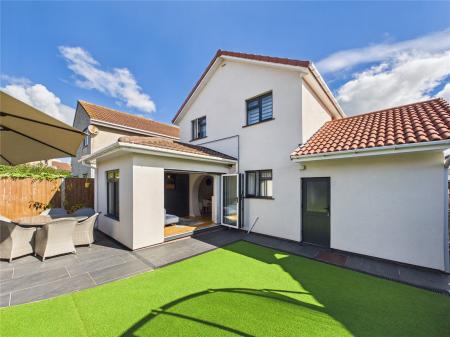 4 bedroom Detached house for sale in Francis Place, Longwell Green