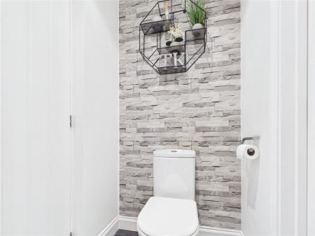 4 bedroom Semi-detached house for sale in Palmdale Close, Longwell Green