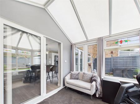 4 bedroom Semi-detached house for sale in Palmdale Close, Longwell Green