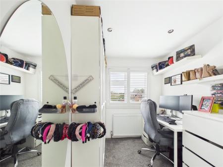 4 bedroom Semi-detached house for sale in Palmdale Close, Longwell Green
