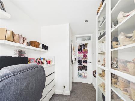 4 bedroom Semi-detached house for sale in Palmdale Close, Longwell Green