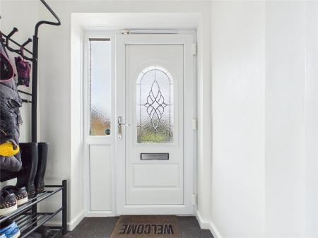 4 bedroom Semi-detached house for sale in Palmdale Close, Longwell Green