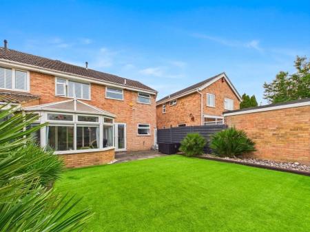 4 bedroom Semi-detached house for sale in Palmdale Close, Longwell Green