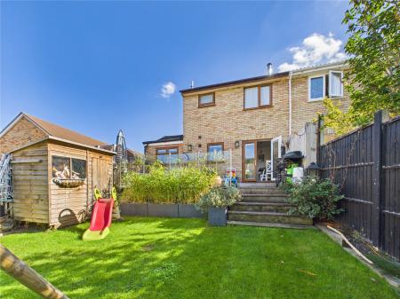 3 bedroom Semi-detached house for sale in Ashbourne Close, North Common