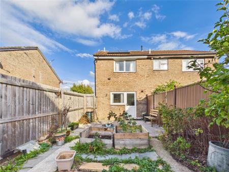 2 bedroom Semi-detached house for sale in Ravenswood, Longwell Green