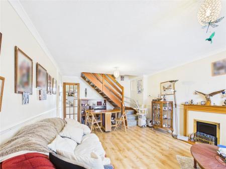2 bedroom Semi-detached house for sale in Ravenswood, Longwell Green
