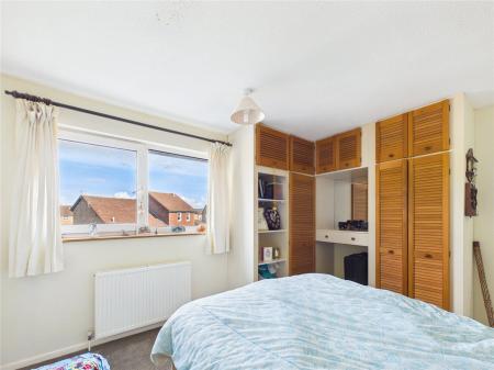 2 bedroom Semi-detached house for sale in Ravenswood, Longwell Green