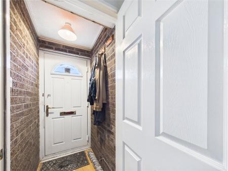 2 bedroom Semi-detached house for sale in Ravenswood, Longwell Green
