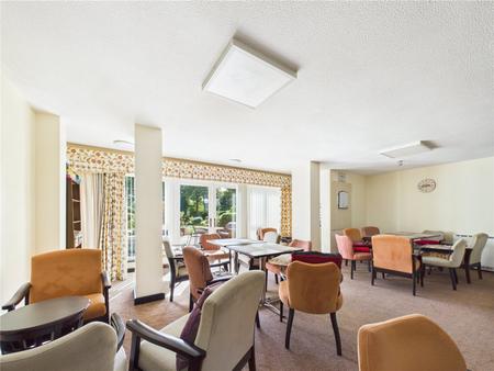 1 bedroom Flat for sale in Cloverdale Drive, Longwell Green