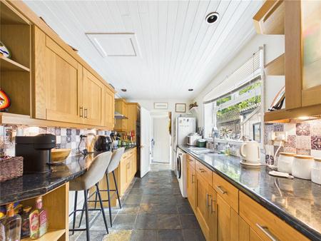 3 bedroom Terraced House for sale in Bath Road, Willsbridge