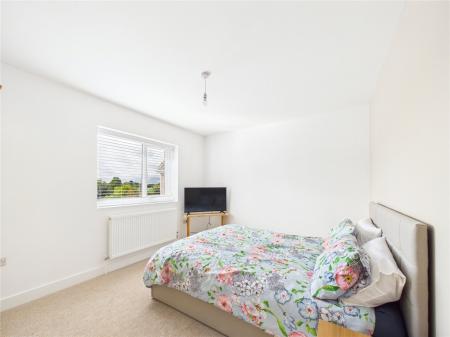3 bedroom Detached house for sale in Glenwood Drive, Oldland Common