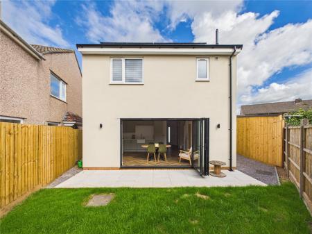 3 bedroom Detached house for sale in Glenwood Drive, Oldland Common
