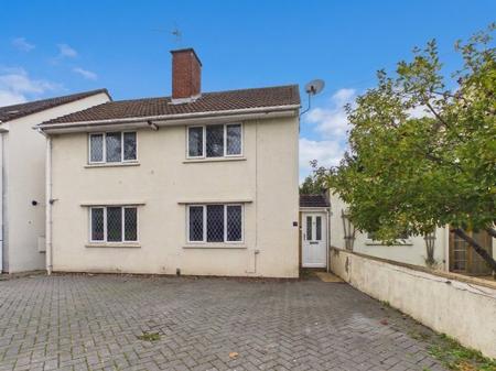 5 bedroom Detached house for sale in Earlstone Crescent, Barrs Court