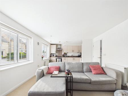 1 bedroom Ground floor flat for sale in Linnet Way, Keynsham