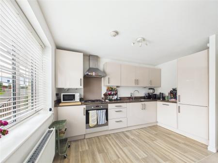 1 bedroom Ground floor flat for sale in Linnet Way, Keynsham