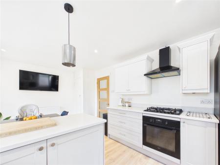 2 bedroom Semi-detached house for sale in Woodward Drive, Longwell Green